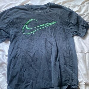 Large Nike shirt used